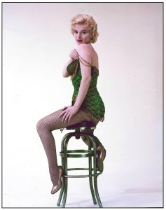 1956.01.01.Greene.BusStopSitting.Chair.04