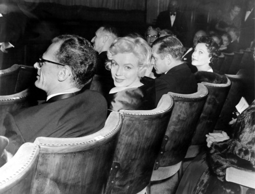 laurence olivier and vivien leigh and marilyn monroe