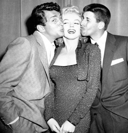 Marilyn with Dean Martin (left) and Jerry Lewis (right) at the Redbook Awards, 1953