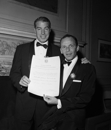 Joe DiMaggio with Frank Sinatra, 1958